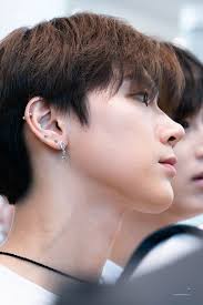Pin By Khitoy On Chittaphon Leechaiyapornkul Ear Piercings Piercing Ear
