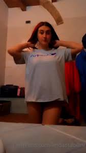 Linda Stabilini si mette nuda - AmaPorn