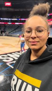 Soundcheck DONE! I'll be performing at the New Orleans Pelicans halftime  show tonight DEC 19!! See yall soon songbirds! 🏀🔥 #NewOrleansSongbird  #neworleanspelicans #NBA #halftimeshow