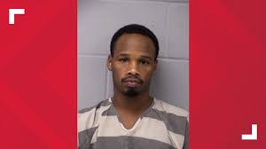 Austin police said that the three lifeless bodies were all adults, including two hispanic females, and one black male. Man Arrested After Dispute Between Groups Of Hurricane Evacuees Leads To Deadly Shooting In Downtown Austin Kvue Com