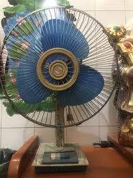 Còn chiếc quạt Bao cấp Lidico Việt nam.