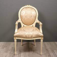 A royal louis xvi giltwood fauteuil en bergère which was made for marie antoinette by françois ii foliot. Sessel Louis Xvi Sessel
