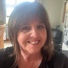 Is that Bill Hader in Holiday Engagement?