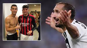 14,500 ps4 / 15,250 xbox one. Nice Tackle Ronaldo Snap Struck By Naked Teammate Chiellini S Accidental Photobomb Rt Sport News