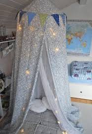 Mamas Kram Spielzelt Leseecke Kuschelhohle Ich Brauche Moskitonetz Ikea Bettwasche Und Zeit Kinderzimmer Kinder Zimmer Leseecke
