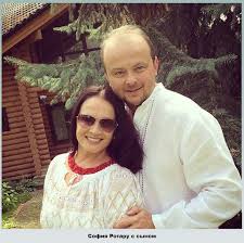 Уже в 17 лет софья попала в сборную. Anatolij Evdokimenko Biografiya Sofiya Rotaru Lichnaya Zhizn Semya Pohorony Foto 24smi