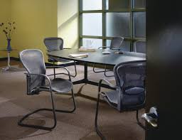 Aeron Side Chair A Perfect Seat For Visitors To Your Office Or Home Combines Ergonomic Sup Dining Room Chairs Ikea Office Furnishing Farmhouse Table Chairs