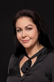 Alicia Joslin's Instagram, Twitter & Facebook