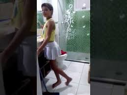 Educando a nina, la nueva comedia de telefe y underground, protagonizada por griselda siciliani quien realizará dos papeles: Nina Dancando 3gp Mp4 Mp3 Flv Indir