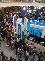 Cititel mid valley hotel is easy to access from the airport. Live Pic Samsung Galaxy S Ii Launch At Midvalley Soyacincau Com