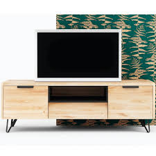 Chêne massif meuble livré monté ce meuble de télévision est l'ameublement parfait pour donner à votre salon un aura intemporelle et charmante.grâce à sa fabrication en chêne massif, ce banc tv saura facilement s'associer avec de multiples couleurs de décorations. Meuble Tv Bliss En Chene Massif By Cactus