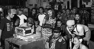 David teo, farid kamil, bront palarae and others. Kala Malam Bulan Mangambang
