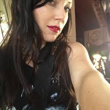 Alison Raleigh's Instagram, Twitter & Facebook