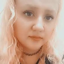 My sister chayla Boggs is in Marysville prison she's funny sweet and loves  video games she's pretty chill and she's smart as hell and also beautiful  if anyone wanted to talk to
