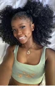 Women with dimples 😌😌😌😍