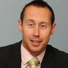 Robert Howells (@Robdjm)