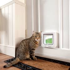 It can be set up to recognize as many as 30 cats. Sureflap Microchip Cat Flap Costco Uk