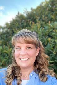 Meet Our Faculty & Staff