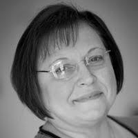 Karen Eckhart's Instagram, Twitter & Facebook