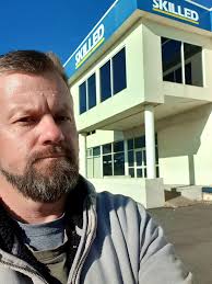 📸 𝐉𝐮𝐬𝐭 𝐭𝐨𝐨𝐤 𝐭𝐡𝐢𝐬 𝐩𝐡𝐨𝐭𝐨 𝐢𝐧 𝐟𝐫𝐨𝐧𝐭 𝐨𝐟 𝐭𝐡𝐞  𝐒𝐤𝐢𝐥𝐥𝐞𝐝 𝐁𝐮𝐢𝐥𝐝𝐢𝐧𝐠 — 𝐢𝐭'𝐬 𝐛𝐞𝐞𝐧 𝐬𝐢𝐭𝐭𝐢𝐧𝐠  𝐞𝐦𝐩𝐭𝐲 𝐟𝐨𝐫 𝐲𝐞𝐚𝐫𝐬. It's a 𝐬𝐨𝐥𝐢𝐝 𝐬𝐭𝐫𝐮𝐜𝐭𝐮𝐫𝐞 that  could be 𝐫𝐞𝐭𝐫𝐨𝐟𝐢𝐭𝐭𝐞𝐝 𝐢𝐧𝐭𝐨 𝐚 ...