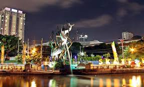 Siapa sangka mall yang ramai dengan. 9 Wisata Malam Surabaya Instagrambale Paling Favorit Tokopedia Blog