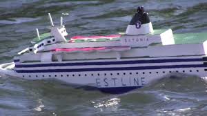 Nachdem die ostseefähre ‚estonia' am 28. Rc Schiff Ms Estonia Im Sturm Rc Ship In Storm Self Built Youtube