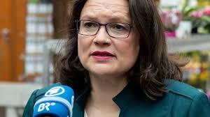Some blouses are made specifically to match a certain dirndl and others can be mixed and matched with other dirndls. News Am Morgen Nachrichten Vom 22 September 2018 Politik Sz De
