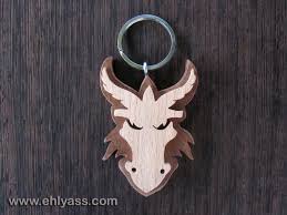 Porte Cles Bijou De Sac Tete De Dragon En Chantournage Bijoux En Bois Bijoux De Sac Porte Cle