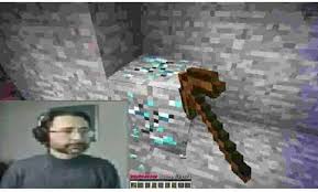 Ünlü youtuber barış özcan, çektiği bilgilendirici videolar sayesinde milyonlarca aboneye sahip oldu. Baris Ozcan Playing Minecraft Image Baris Ozcan Know Your Meme