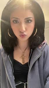 Rose Lindstrom's Instagram, Twitter & Facebook