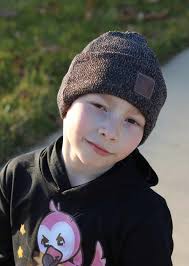 FREE PDF PATTERN- Cuffed Beanie in 5 sizes