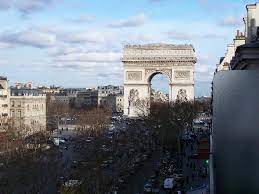 Foto De Hotel Montfleuri Paris Vue Du Balcon De La Chambre Magnifique Tripadvisor