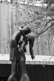 The film is directed by kelly asbury, and the two main characters are voiced by james mcavoy and emily blunt. Statue Von Romeo Und Julia Vor Dem Delacorte Theater Wo Das Auch Shakespeare Im Park Wahrend Des Sommers Statt Lizenzfreie Fotos Bilder Und Stock Fotografie Image 47481647