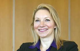 Financial and Legal Skills Partnership chief Liz Field steps down