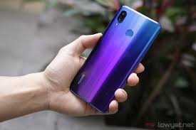 The huawei nova 3 and nova 3i will be available starting 17th august and 28th july 2018 respectively. Huawei Nova 3 Review A Mid Ranger With Flagship Aspiration Lowyat Net