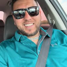 Felicidades a nuestro bajista Jaime Tarin hoy en el día de los bajistas!!