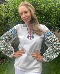 А сейчас катя делает снимки уже с другим дедом морозом, в . Katya Osadchaya V Molodosti Kak Menyalas Zvezda Foto