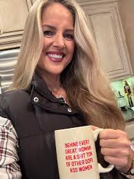 Here for support ! Let's be friends 😘