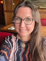 Laura Littrell's Instagram, Twitter & Facebook