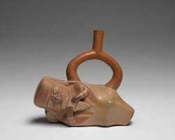 Vase Funeraire Representant Un Joueur De Flute Alonge Culture Mochica Nord Du Perou Intermediaire Ancien 100 600 Apre Vase Funeraire Funeraire Flute De Pan