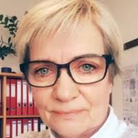 Eva Wahl's Instagram, Twitter & Facebook