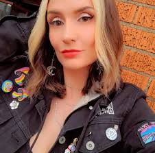 You actin' funny, flashing money, dog you rackin' up clout #profgampo #rap