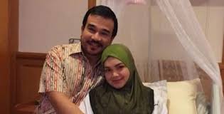 Anak sulung disebut lebih cenderung memerankan peran sebagai pemimpin menurut penelitian dari university of georgia. Datuk K Akui Terkilan Foto Anaknya Tersebar