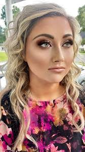 Ashlyn Taylor's Instagram, Twitter & Facebook