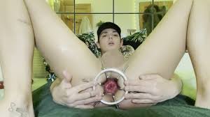 Anal Expander Shows Deep Inside Twinks Ass