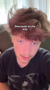 Hi, I'm Will Larkin and I'm from Birmingham, England🏴󠁧󠁢󠁥󠁮󠁧󠁿I am a  small artist trying to make a name for yourself. This song you're hearing  is my first release! If you like it