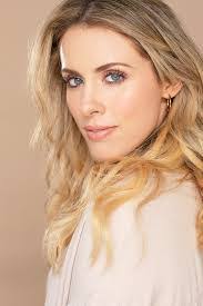 Kristin Rossum's Instagram, Twitter & Facebook