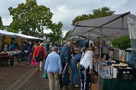 Broek op lengedìk) is a town in the netherlands, located in the municipality of langedijk in the province of north holland. Markt Broek Op Langedijk Holland Broeken Nederland