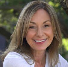 Maria Ilich's Instagram, Twitter & Facebook