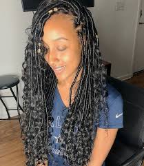 If you must spice things up a little, a side part will work perfectly in giving your hair some definition. Follow Tropic M For More Instagram Glizzypostedthat Cute Braided Hairstyles Braids For Black Hair Hair Laid